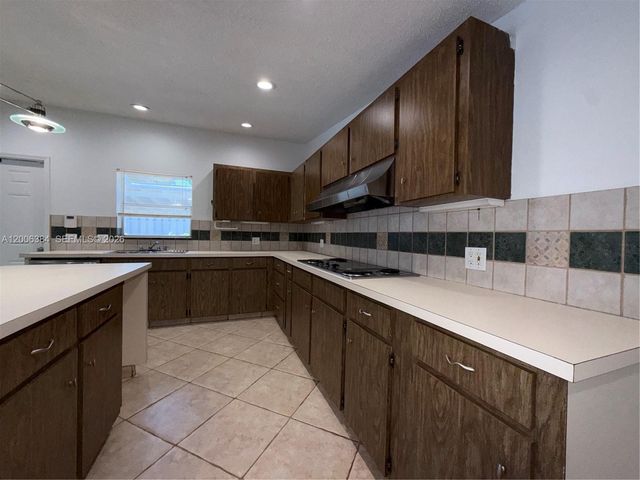 15395 SW 272nd St, Homestead, FL 33032