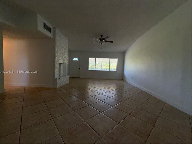 15395 SW 272nd St, Homestead, FL 33032