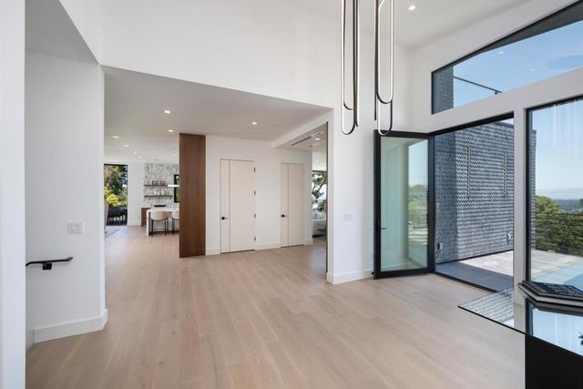 3964 Jefferson Avenue, Redwood City, CA 94062