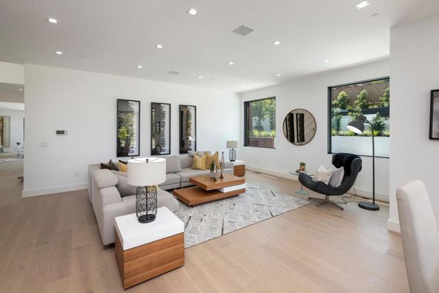 3964 Jefferson Avenue, Redwood City, CA 94062