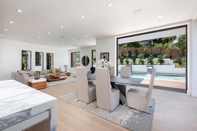 3964 Jefferson Avenue, Redwood City, CA 94062