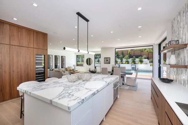 3964 Jefferson Avenue, Redwood City, CA 94062