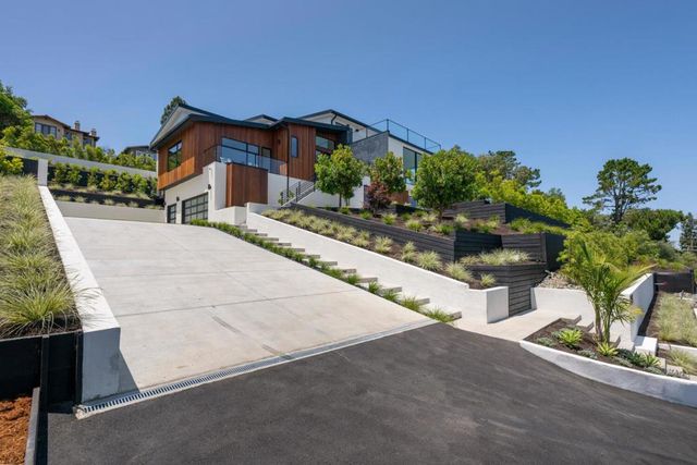 3964 Jefferson Avenue, Redwood City, CA 94062