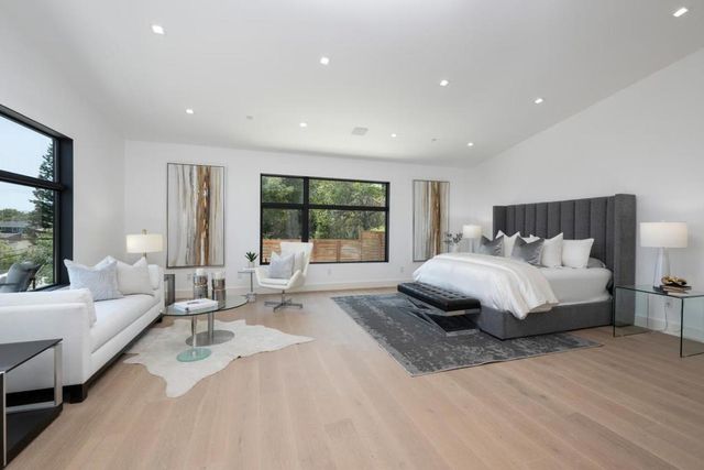 3964 Jefferson Avenue, Redwood City, CA 94062