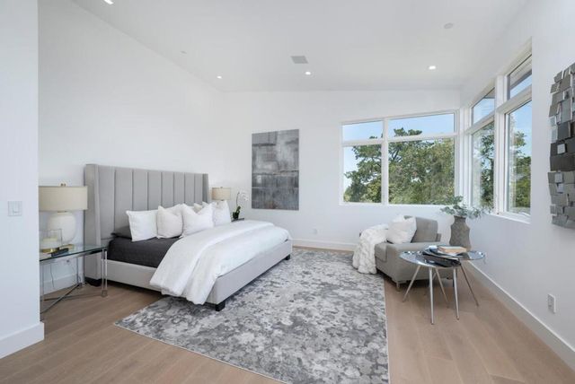 3964 Jefferson Avenue, Redwood City, CA 94062