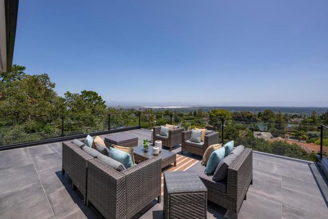 3964 Jefferson Avenue, Redwood City, CA 94062