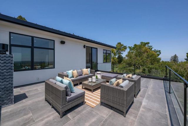 3964 Jefferson Avenue, Redwood City, CA 94062