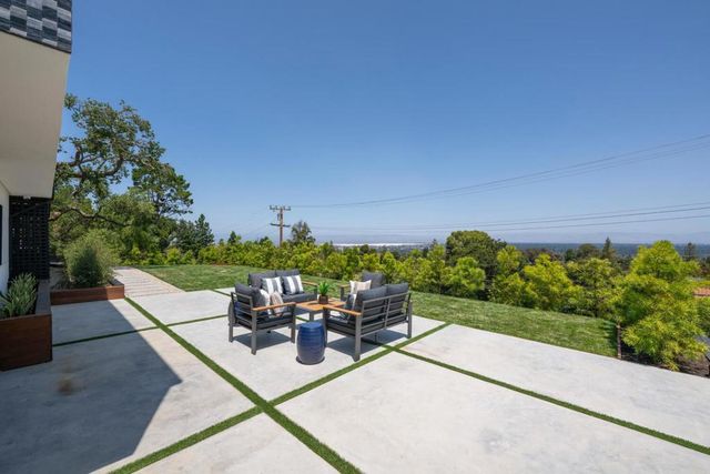 3964 Jefferson Avenue, Redwood City, CA 94062