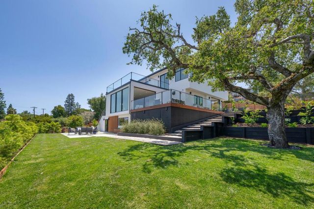 3964 Jefferson Avenue, Redwood City, CA 94062