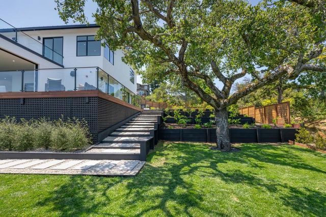 3964 Jefferson Avenue, Redwood City, CA 94062