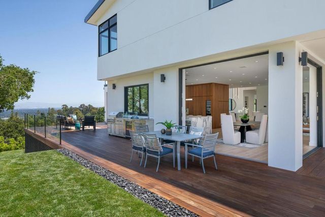 3964 Jefferson Avenue, Redwood City, CA 94062