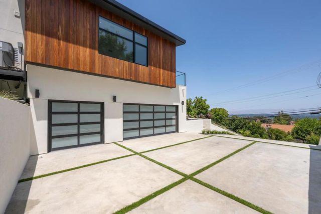 3964 Jefferson Avenue, Redwood City, CA 94062