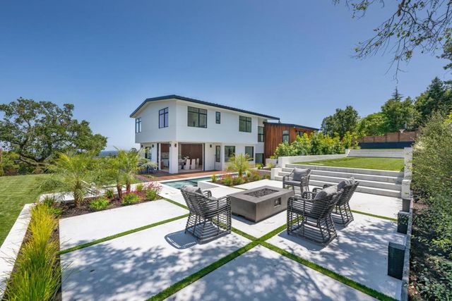 3964 Jefferson Avenue, Redwood City, CA 94062