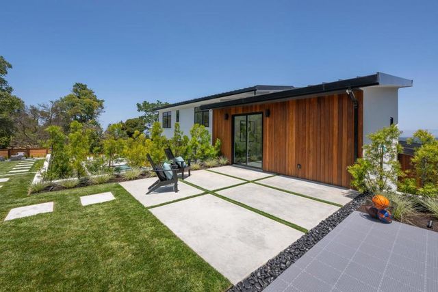 3964 Jefferson Avenue, Redwood City, CA 94062