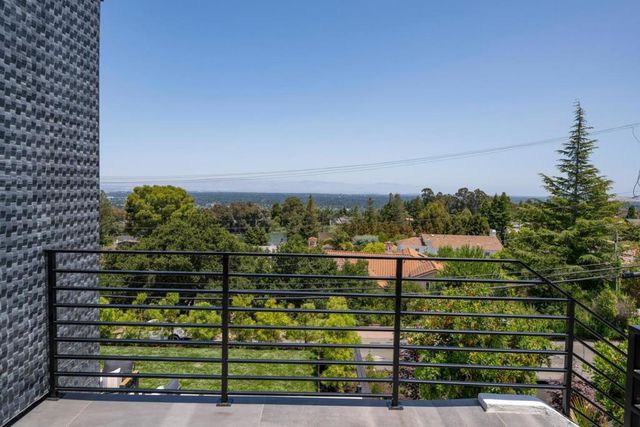 3964 Jefferson Avenue, Redwood City, CA 94062