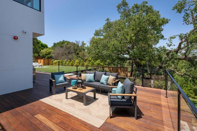 3964 Jefferson Avenue, Redwood City, CA 94062