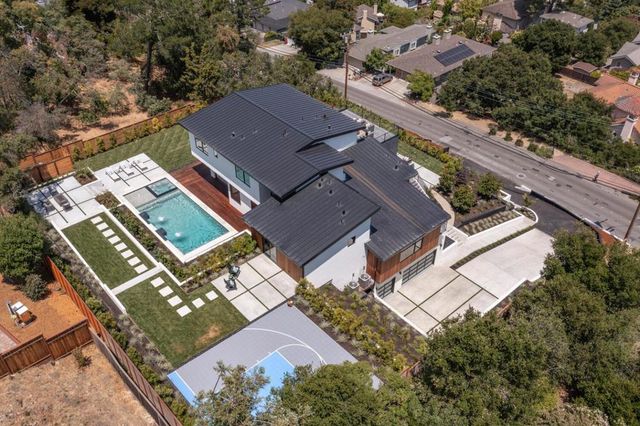 3964 Jefferson Avenue, Redwood City, CA 94062