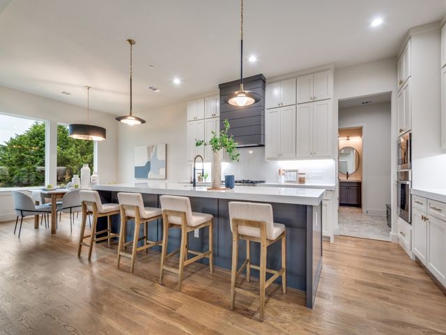 455 Whispering Way, Red Oak, TX 75154