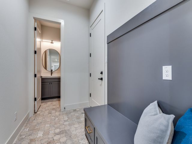 455 Whispering Way, Red Oak, TX 75154