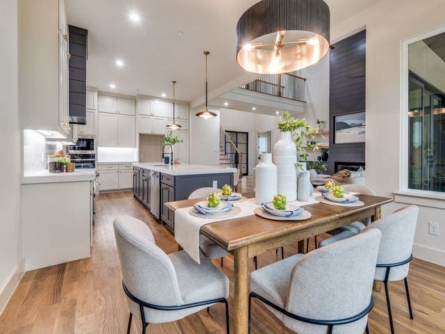 455 Whispering Way, Red Oak, TX 75154