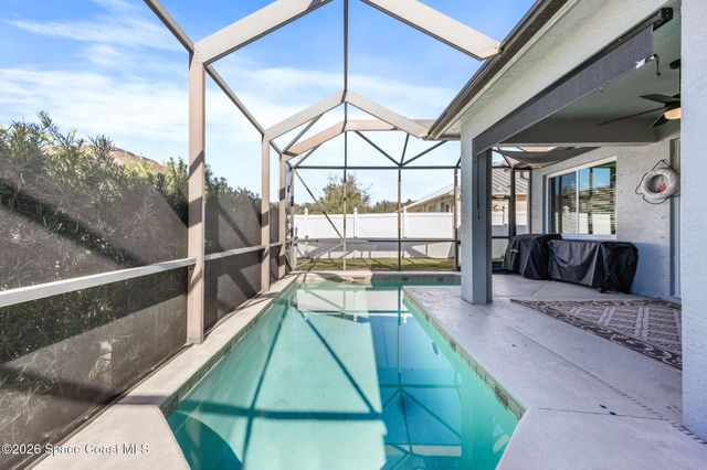 102 Salazar Lane, Sebastian, FL 32958