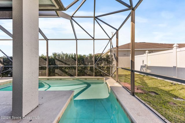 102 Salazar Lane, Sebastian, FL 32958