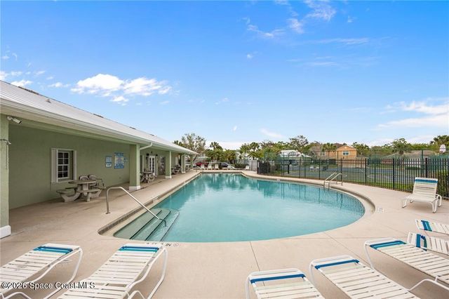 102 Salazar Lane, Sebastian, FL 32958