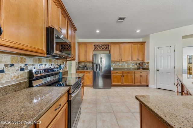 102 Salazar Lane, Sebastian, FL 32958