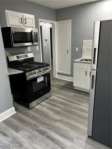 178 Mission Drive, Akron, OH 44301