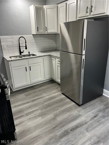 178 Mission Drive, Akron, OH 44301