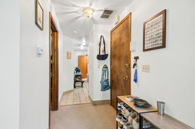 1413 W Oakdale Avenue 3F, Chicago, IL 60657