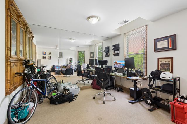 1413 W Oakdale Avenue 3F, Chicago, IL 60657
