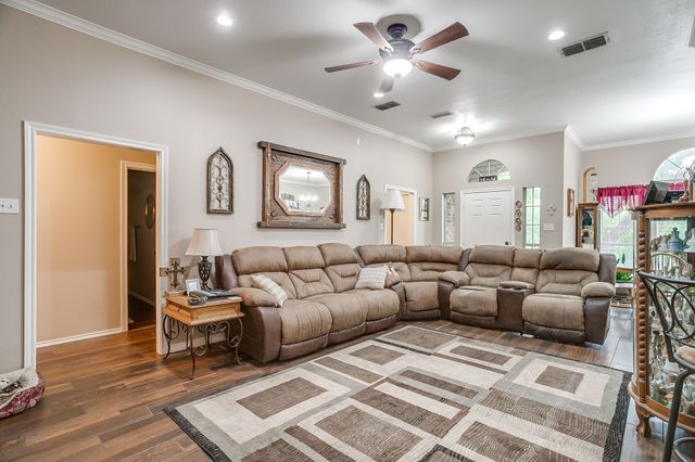 117 Countryside Court, Weatherford, TX 76087
