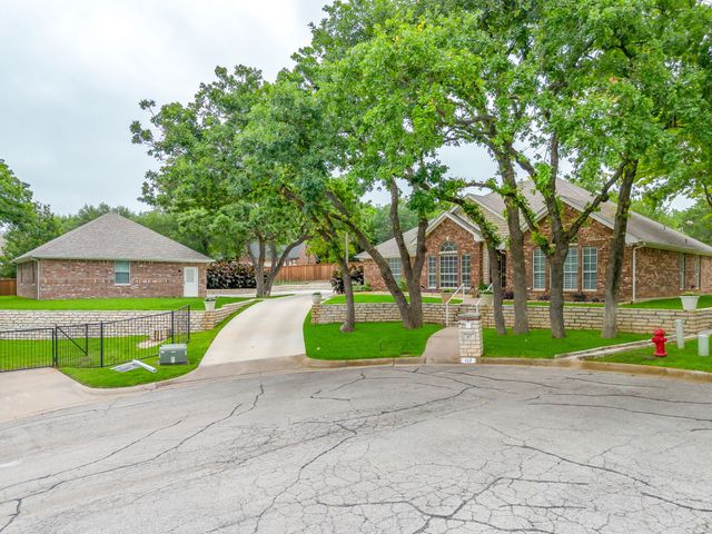 117 Countryside Court, Weatherford, TX 76087