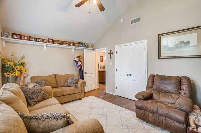 117 Countryside Court, Weatherford, TX 76087