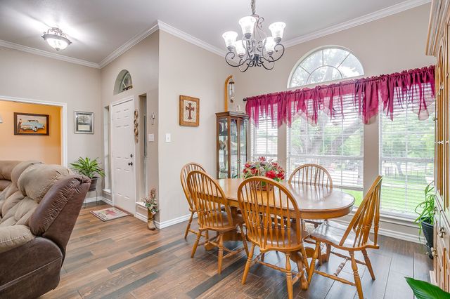 117 Countryside Court, Weatherford, TX 76087