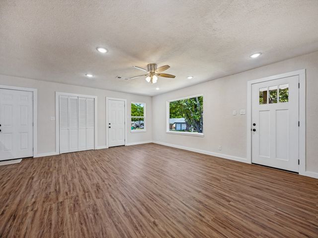400 W Anita Street, Sherman, TX 75092