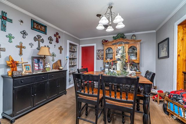 211 Murphy Avenue, Sonora, TX 76950