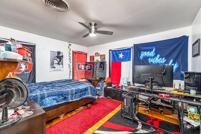 211 Murphy Avenue, Sonora, TX 76950