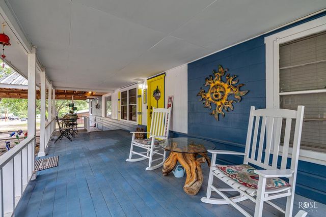 211 Murphy Avenue, Sonora, TX 76950