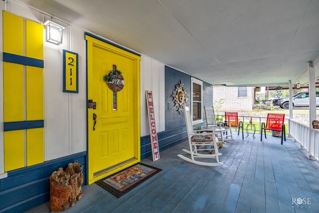 211 Murphy Avenue, Sonora, TX 76950