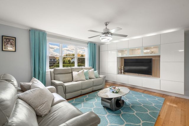 42 Eagle Dr, Dudley, MA 01571