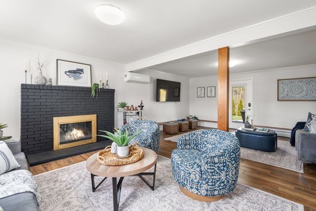 42 Eagle Dr, Dudley, MA 01571