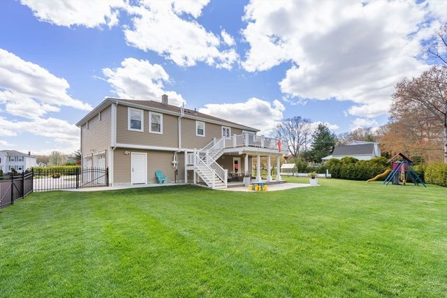 42 Eagle Dr, Dudley, MA 01571