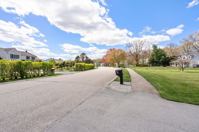 42 Eagle Dr, Dudley, MA 01571