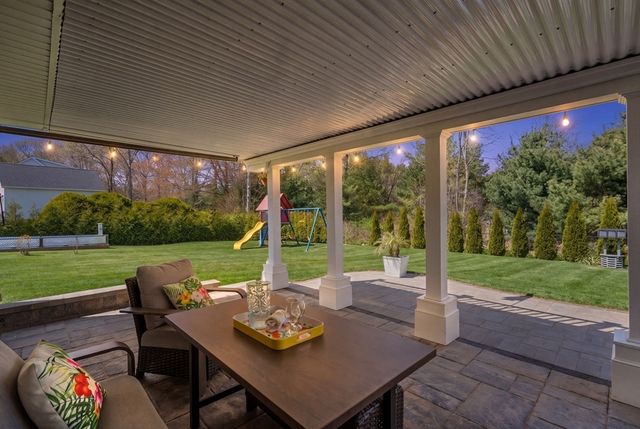 42 Eagle Dr, Dudley, MA 01571