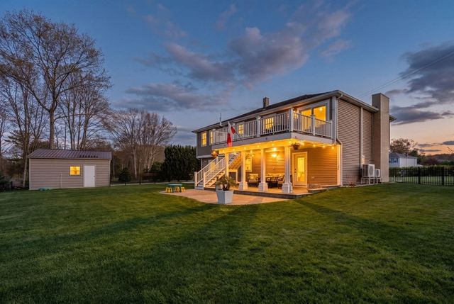 42 Eagle Dr, Dudley, MA 01571