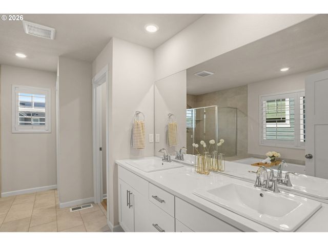 12660 Sw MOORHEN Way, Beaverton, OR 97007