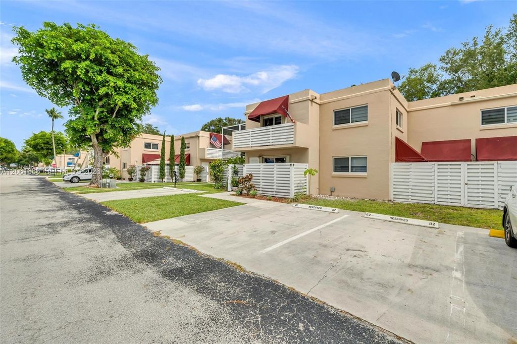 14382 SW 97th Terrace, Miami, FL 33186