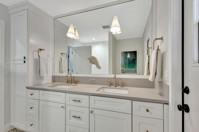 18246 RIVER OAKS Circle, Jupiter, FL 33458